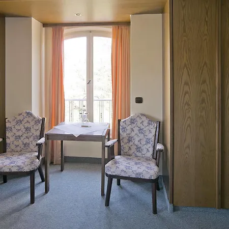 Zum Hirschhaus Hotel 3*